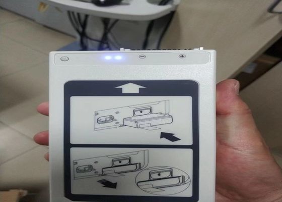 Batería recargable de iones de litio 989803190371 Para el desfibrilador PHLIP DFM100